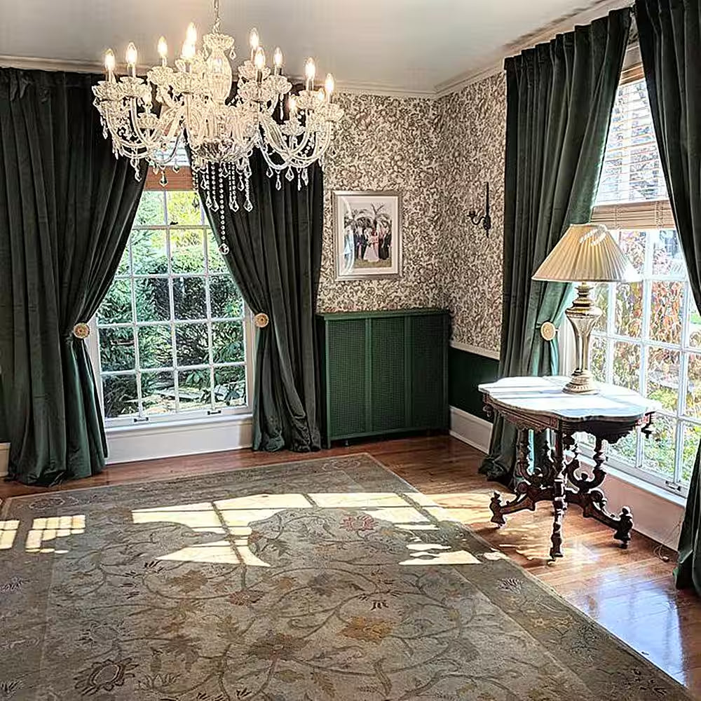 Atlanta 18-Light Clear Candle Style Classic/Traditional Chandelier with Crystal Accents